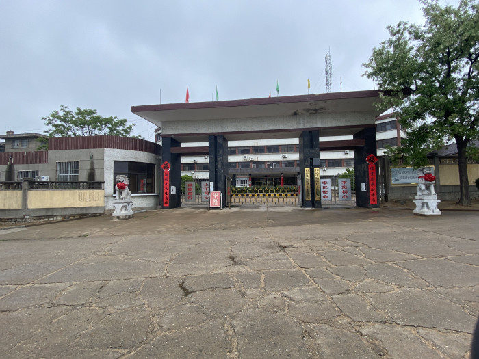 厂房大门